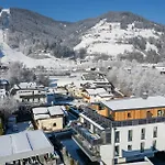 Zell Am 4* 젤암제