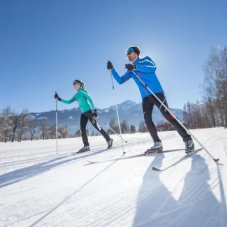 Zell Am 4* 滨湖采尔