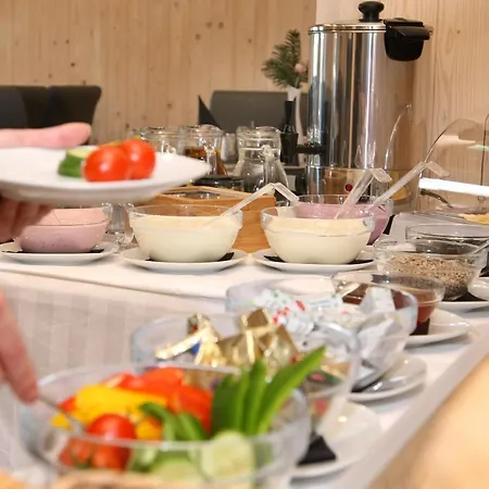 Aparthotel Zell Am 4*