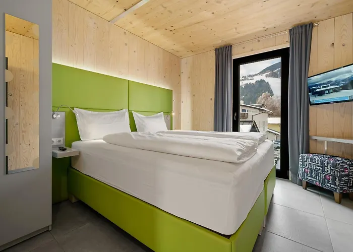 Aparthotel Zell Am 4*
